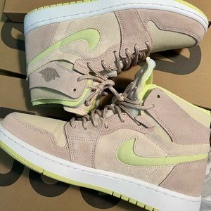 Air Jordan zoom air cmft- pink & yellow/green size 10.5 - new, never worn